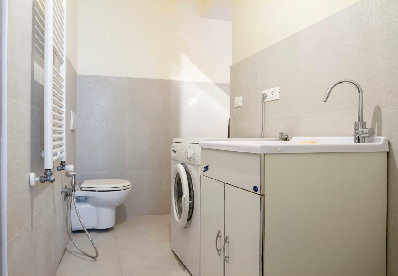 Luxrent Castello Turin